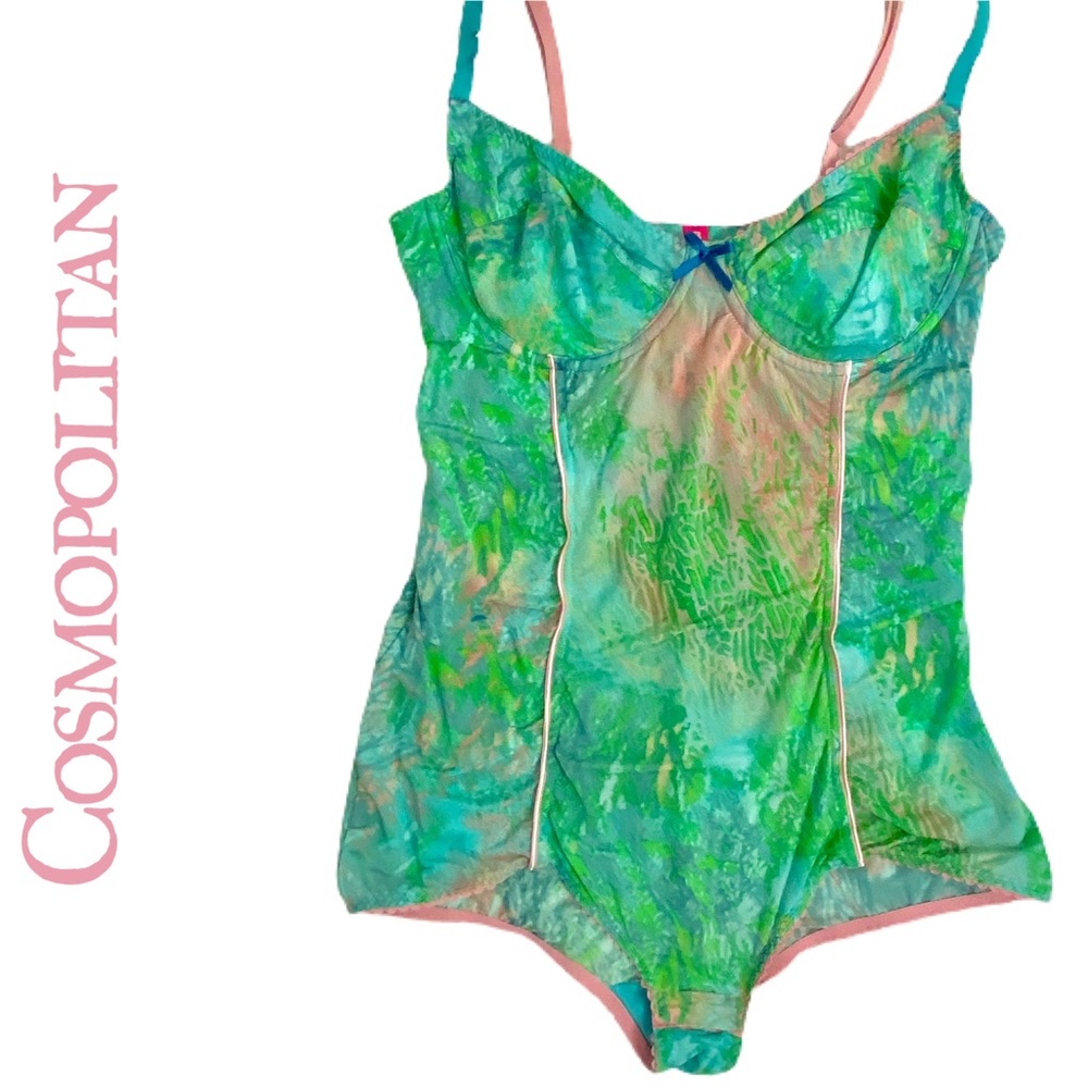 LIKE New-Cosmopolitan Teddy-3x Snaps- Underwire💕